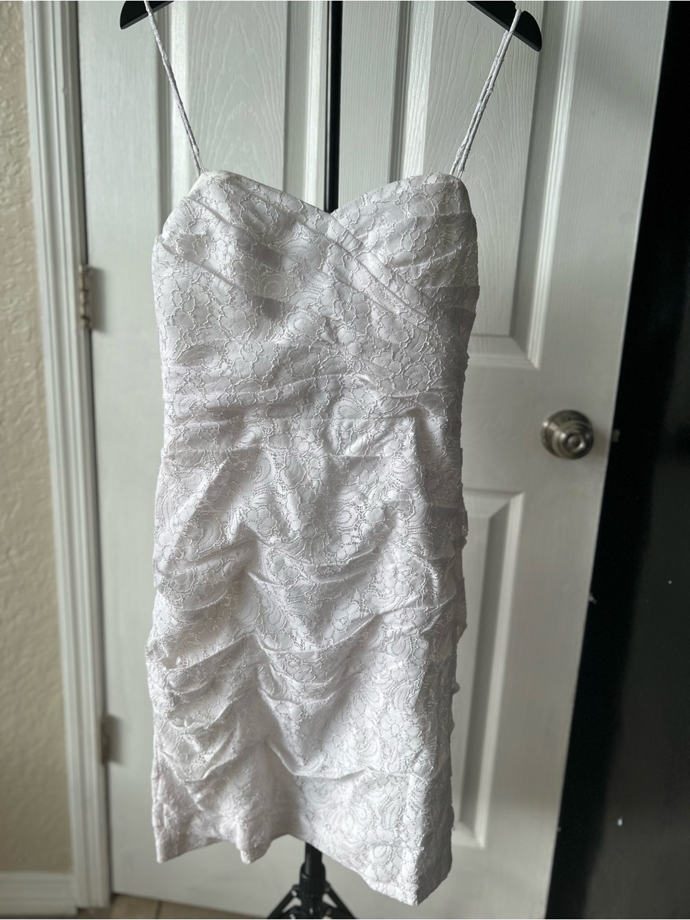 Encore by Watters White Lace Ruched Sweetheart Mini Dress Size 10 Style 321
